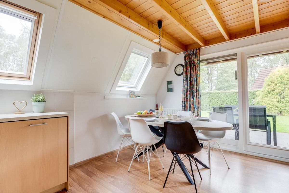 Kleine Zanglijster I Prachtig Huisje Nabij Bosrand Zwiggelte Exterior foto