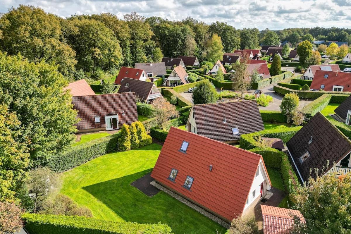 Kleine Zanglijster I Prachtig Huisje Nabij Bosrand Zwiggelte Exterior foto
