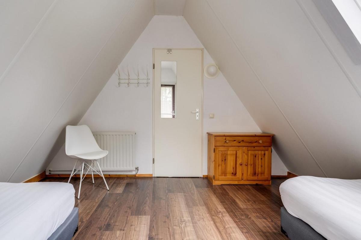 Kleine Zanglijster I Prachtig Huisje Nabij Bosrand Zwiggelte Exterior foto